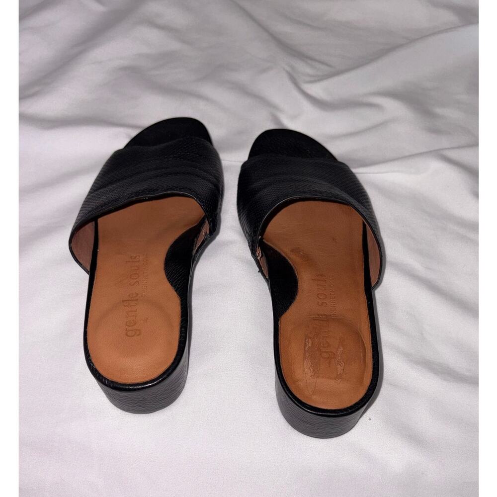Gentle Souls Kenneth Cole Black Slide Sandals 5
